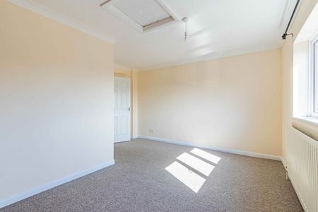 1 bed Maisonette for rent - Photo 4