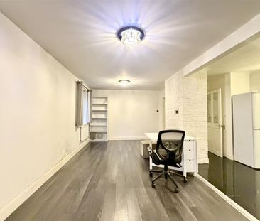 3 Bedroom House - Mid Terrace To Let - Photo 3