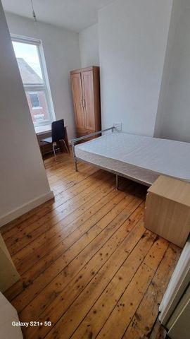 4 bedroom house share to rent - Photo 3