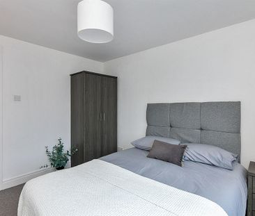 10 Lesley Plaza, Belfast BT9 6JN - Photo 4