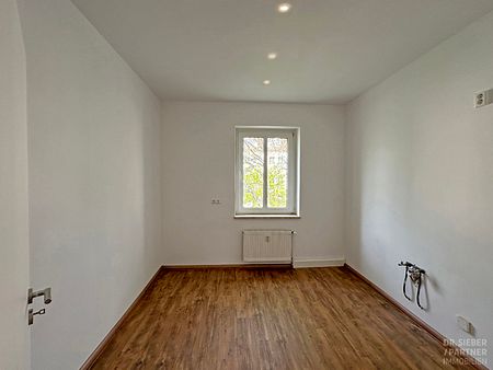 Böhlen - ERSTBEZUG * Hübsche 3RW mit Tageslichtbad, Wohnküche und Blick ins Grüne * Pkw-Stellplatz - Foto 3