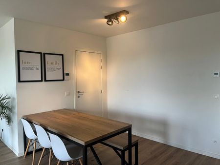 Nieuwbouw BEN-appartement (V2) met 2 slaapkamers, lift, private kelderberging en autostaanplaats in de garage. Gelegen in het centrum van Mol. - Photo 3