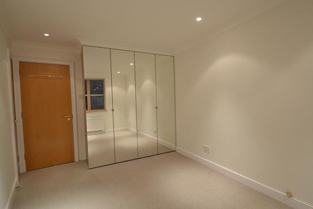 £900 per week (£3,900.00 per month) - Photo 2