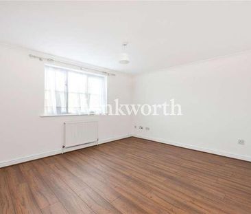 Metford Crescent, Enfield, EN3 - Photo 1