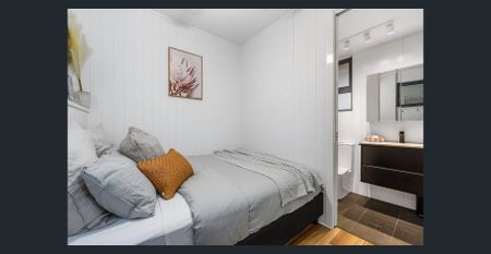 Furnished Architecturally Designed 1 Bedroom Unit - Photo 3