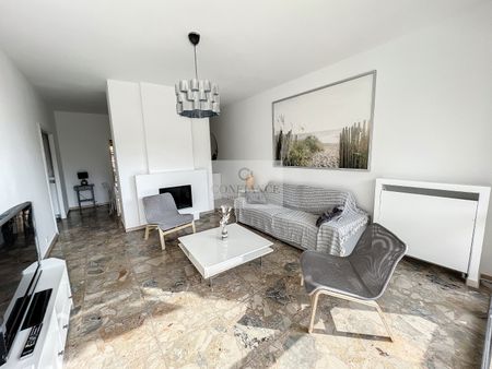 Location Appartement 4 pièces 103m² NICE 06200 - Photo 2