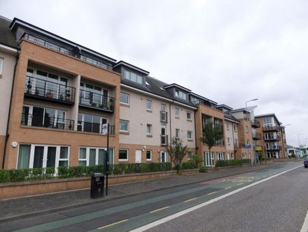 3 bedroom flat to rent - Photo 2