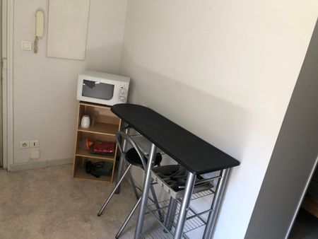 Location Appartement 1 pièce 16m² ANGOULEME 16000 - Photo 4