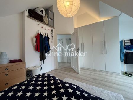 Attraktive helle 3-Zimmer-Dachgeschosswohnung - mit Balkon und Blick über die Stadt Trier - Photo 3