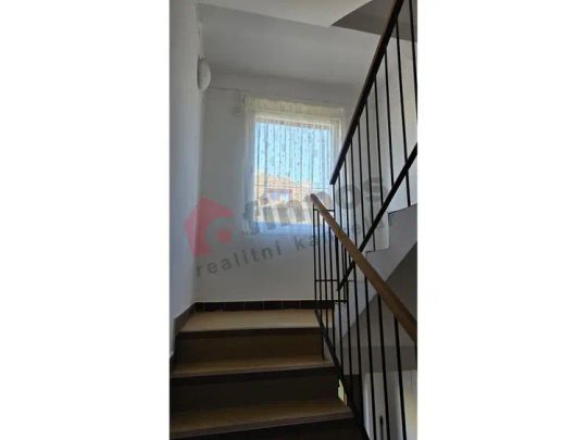Pronájem bytu 2+kk se zahradou, Praha 4 - Hodkovičky - Fotografie 1