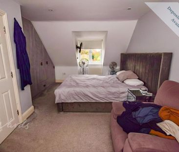 4 bedroom semi-detached house to rent - Photo 5