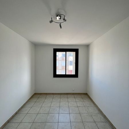 Location Appartement 3 pièces 64m² - Photo 4