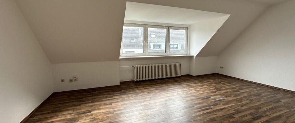 Dachgeschoss Idylle mit 3 Zimmern - Photo 1