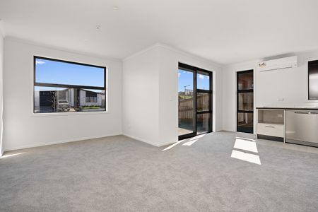 1/12 Tokerau Drive, Rototuna — - Photo 3