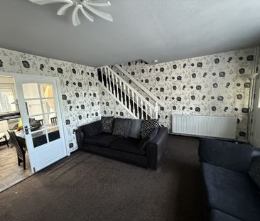 3 bedroom house to rent - Photo 2