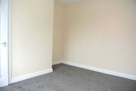 Abbey Road, Blackpool, FY4 2PZ - Photo 3