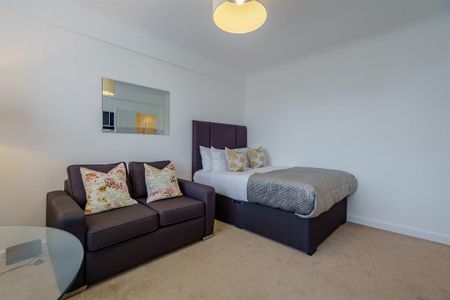 Studio to rent - Photo 5