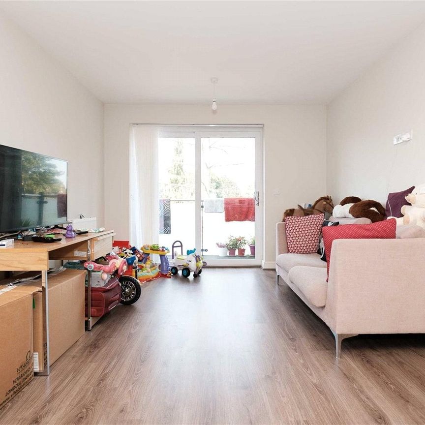 Swan Road, West Drayton, Middlesex, UB7 - Photo 1