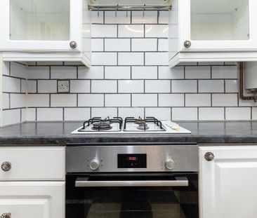 2 bedroom semi-detached house to rent - Photo 4