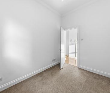 3 Bed Flat, Streatham, SW16 - Photo 6