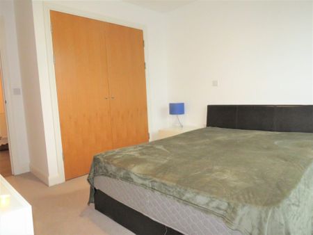 1 Bedroom - Photo 2