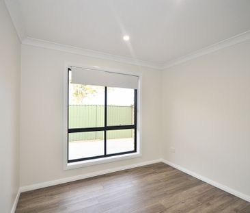 Brand New 2 Bedroom Granny Flat with Parking - Photo 2