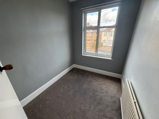 Burnway, Hornchurch, RM11 - Photo 1