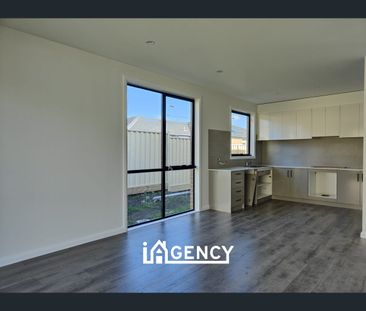 unit 3/6 Mystic Court, Eumemmerring, Vic 3177 - Photo 6