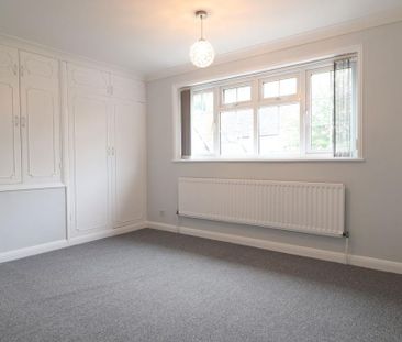 4 bedroom detached house to rent - Photo 5