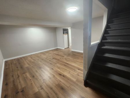 For Lease - 197B Cedarvale Crescent Unit# Lower, Waterloo, Ontario - Photo 2