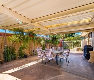 Spacious Family Home in a Quiet Cul-de-Sac - Photo 1