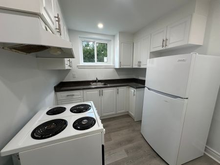 For Lease - 606 Lansdowne Drive, Oshawa, Ontario - Photo 2