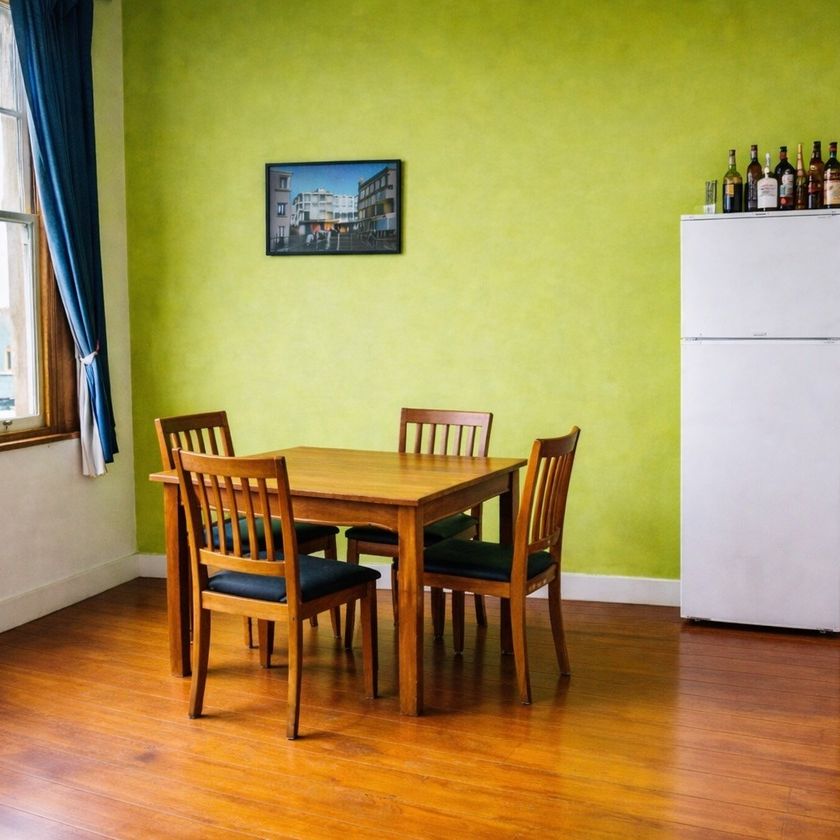 Charming 2 Bedroom Character Apartment in Epsom - Photo 1