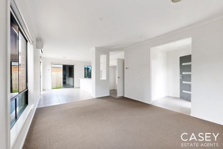 36 Rothschild Avenue, Clyde - Photo 4