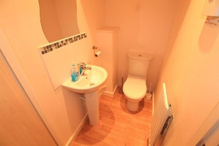 2 bedroom terraced house to rent - Photo 2