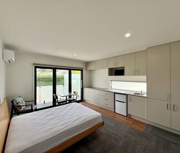 Your own private room, ensuite & outdoor space — bills included | M... - Photo 5