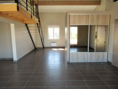 A LOUER NARBONNE TYPE 4 EN PENTHOUSE - Photo 5