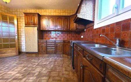 MAISON NON MEUBLEE – ERGUE-GABERIC 138 M² - Photo 4