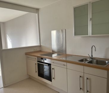 Location Appartement 3 pièces 82m² LILLE 59800 - Photo 4