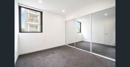 Modern Apartment with Winter Garden - Photo 2