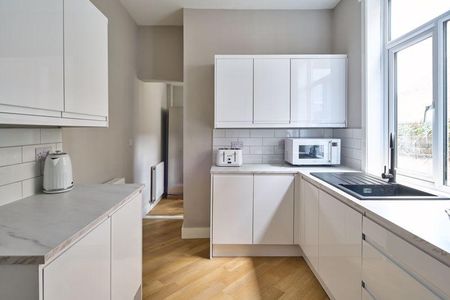 1 bedroom semi-detached house to rent - Photo 5