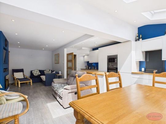 3 bedroom house to rent - Photo 1