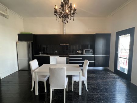 FURNISHED STUDIO APARTMENT - Photo 2