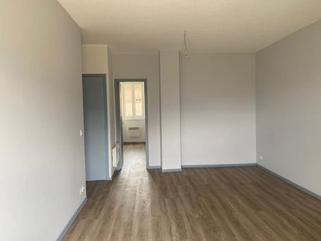 Location Appartement 3 pièces 75m² ST PIERRE D ALBIGNY 73250 - Photo 3