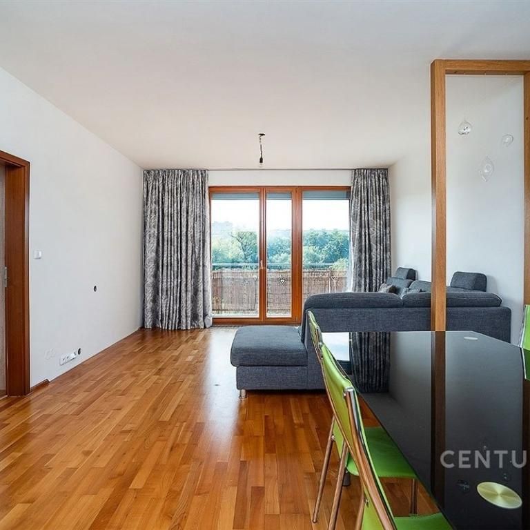 Pronájem bytu 4+kk 100 m2 - Fotografie 1