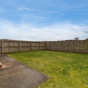 143 Coopers Mill Avenue, Dundonald, Belfast, BT16 1WR - Photo 3