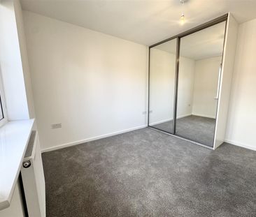 3 Bedroom House To Rent - Photo 4