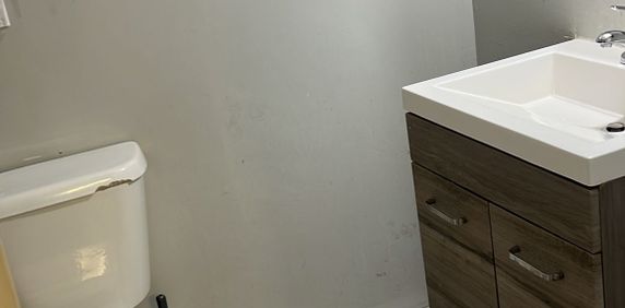 For Lease - 100 TORRANCE WOODS N/A Unit# Room Only, Brampton, Ontario - Photo 2