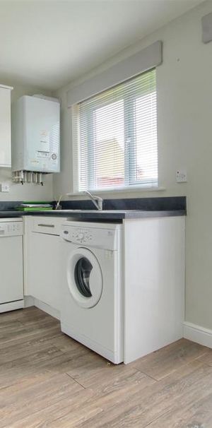 3 bedroom semi-detached house to rent - Photo 1