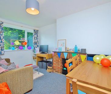 3 bedroom semi-detached house to rent - Photo 2